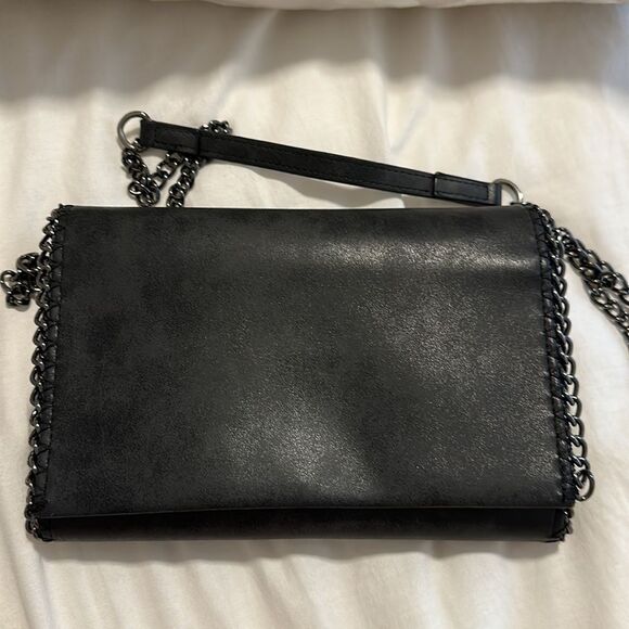 NWOT SOLD OUT Nordstrom Chelsea28 Faux Leather Wallet on a Chain in Black - Picture 7 of 15